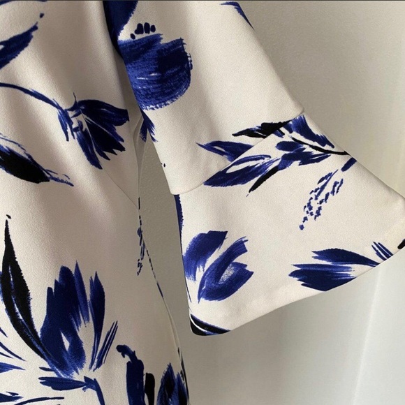 Vince Camuto Blue & White Floral Dress - Picture 4 of 5